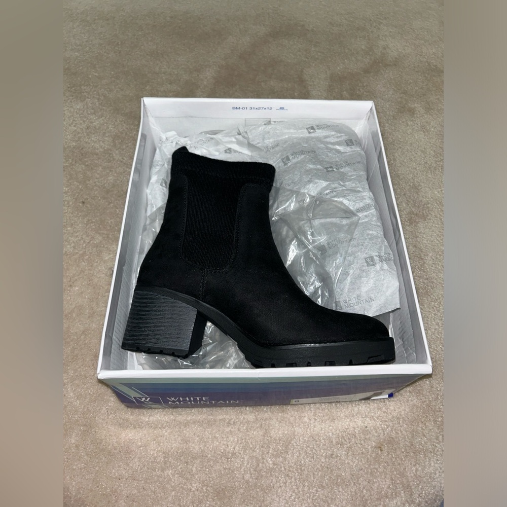 NWT WHITE MOUNTAIN Shoes Women's Benji Boot Size 8